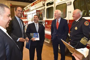 U.s. Senator John Cornyn Meeting With Fire Officials Wallpaper