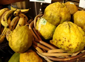 Ugli Citrus Fruits And Bananas Wallpaper