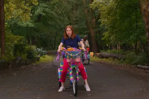Unbreakable Kimmy Schmidt Kimmy Riding Bike Wallpaper