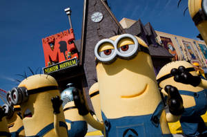 Universal Studios Yellow Minions Wallpaper