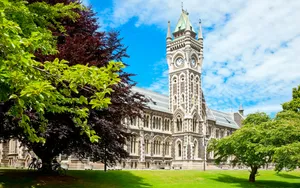 Universityof Otago Clocktower Building Dunedin Wallpaper