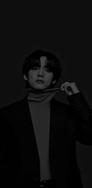 V Bts Phone In Dark Mode Wallpaper