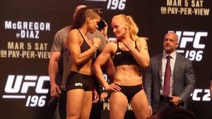 Valentina Shevchenko Staredown Ufc 196 Wallpaper