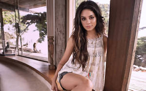 Vanessa Hudgens Young Hollywood Actress Wallpaper