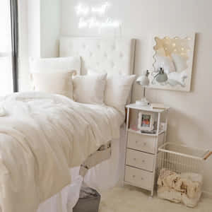 Vanilla Aesthetic Cozy Bedroom Wallpaper