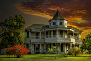 Victorian Woodworth House Wallpaper