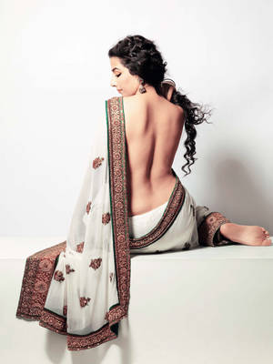 Vidya Balan Backless Saree Wallpaper