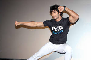 Vidyut Jamwal White Jeans Wallpaper