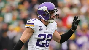 Vikings Safety Harrison Smith Game Action Wallpaper