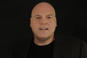 Vincent D'onofrio Striking A Pose In A Casual Outfit Wallpaper