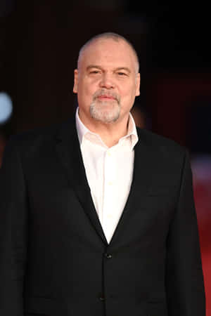 Vincent D'onofrio Striking A Pose Wallpaper