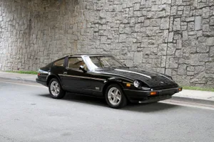 Vintage Beauty: Classic Datsun 280zx Wallpaper