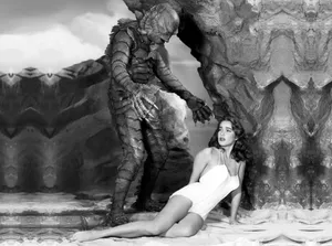 Vintage Black And White Cityscape Wallpaper