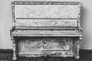 Vintage Blackand White Upright Piano Wallpaper