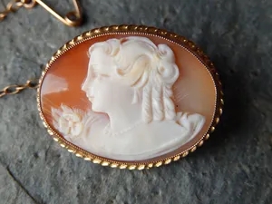 Vintage Cameo Pendant Wallpaper