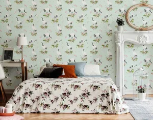 Vintage Chic Bedroom Decor Wallpaper