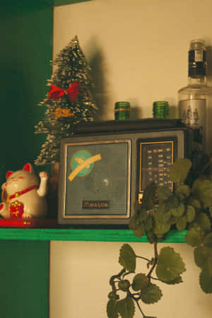 Vintage Christmas Radio Shelf Decor Wallpaper