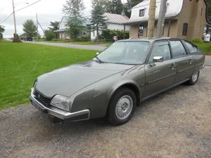 Vintage Citroen C X Parked Outdoors Wallpaper