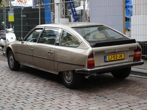 Vintage Citroen C X Parkedon Street Wallpaper