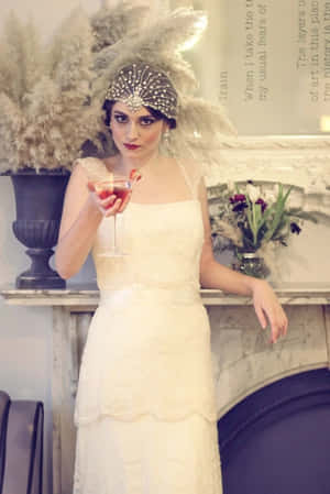 Vintage Flapperwith Cocktail Wallpaper