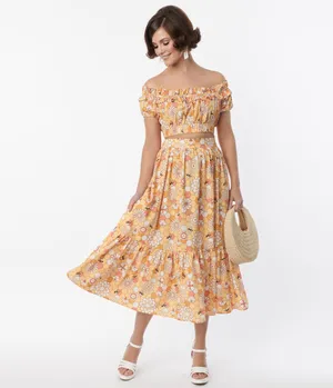 Vintage Floral Off Shoulder Dress Wallpaper