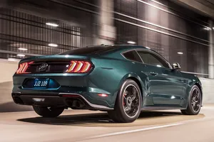 Vintage Ford Mustang Bullitt - Legendary American Muscle Car Wallpaper