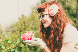 Vintage Girlwith Roses Aesthetic Wallpaper