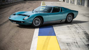 Vintage Lamborghini Miura In Pristine Condition Wallpaper