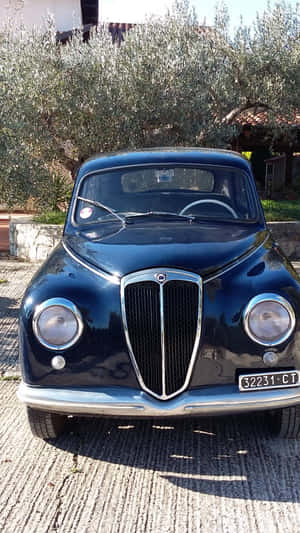 Vintage Lancia Aprilia Front View Wallpaper