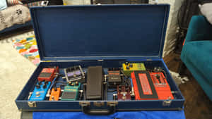 Vintage Luggage Guitar Pedalboard Wallpaper