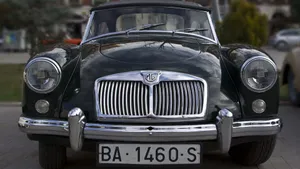 Vintage M G Car Front View Wallpaper