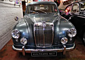Vintage Mg Magnette In Pristine Condition Wallpaper