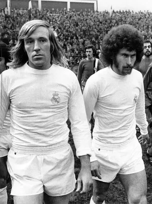 Vintage Real Madrid Players Blackand White Wallpaper