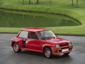 Vintage Renault 5 Turbo In Pristine Condition Wallpaper