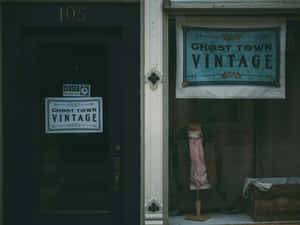 Vintage Shop Closed Sign Wallpaper