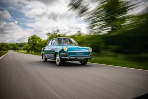 Vintage Skoda1000 Mb On The Road Wallpaper