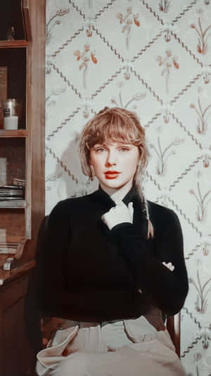 Vintage Style Portrait Evermore Aesthetic Wallpaper