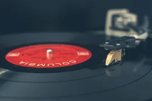 Vintage Vinyl Record Player Wallpaper