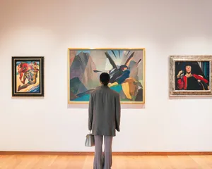 Visitor Admiring Modern Art Scottish National Gallery Wallpaper