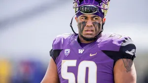 Vita Vea Washington Huskies Football Player Wallpaper