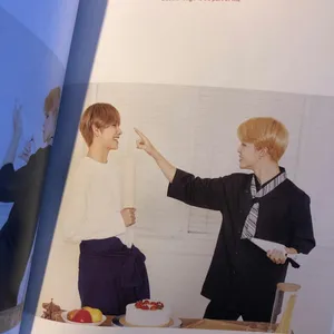 Vmin Photobook Wallpaper