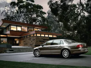 Volkswagen Phaeton Luxury Sedan Exterior Wallpaper