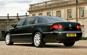 Volkswagen Phaeton Luxury Sedan Wallpaper