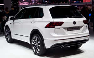 Volkswagen Tiguan R Line Exhibition Wallpaper