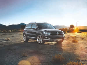 Volkswagen Tiguan Sunset Desert Wallpaper