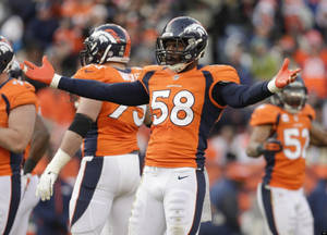 Von Miller Arms Gesture Wallpaper