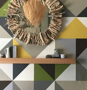 Wall With Obtuse Triangle Patterns Wallpaper