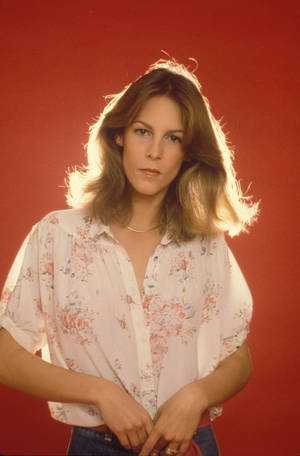 Warm And Dreamy Jamie Lee Curtis Wallpaper