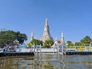 Wat Arun From A Distance Wallpaper
