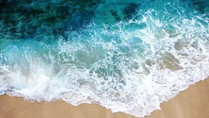 Waves In Beach Aesthetic Tumblr Wallpaper